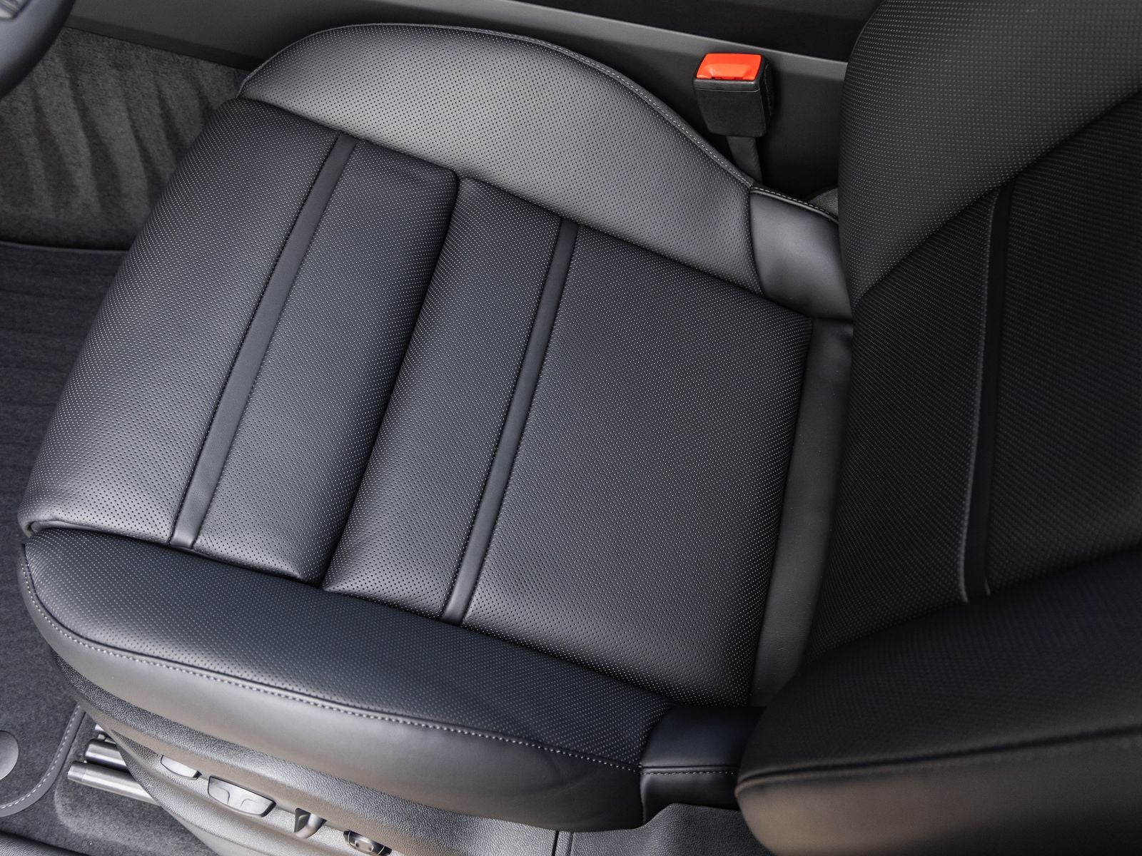 2026 Porsche Cayenne E-Hybrid Coupe