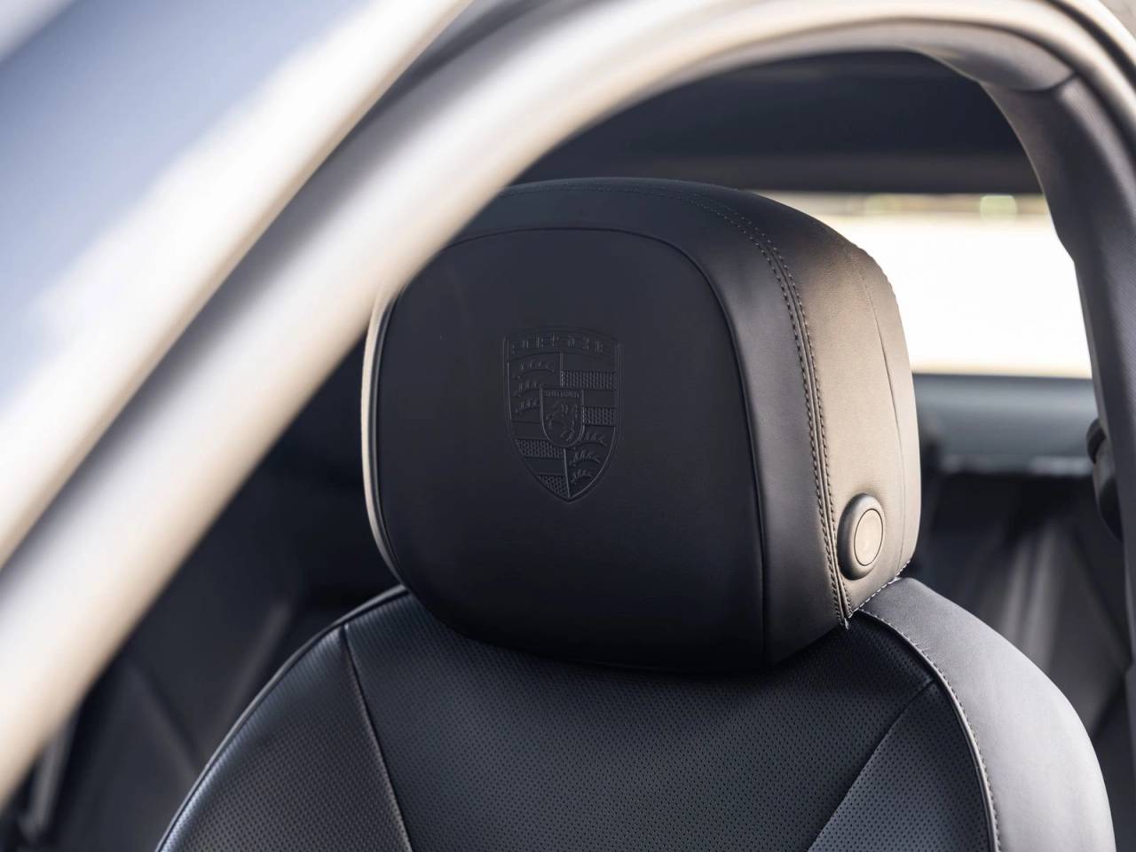 2026 Porsche Cayenne E-Hybrid Coupe