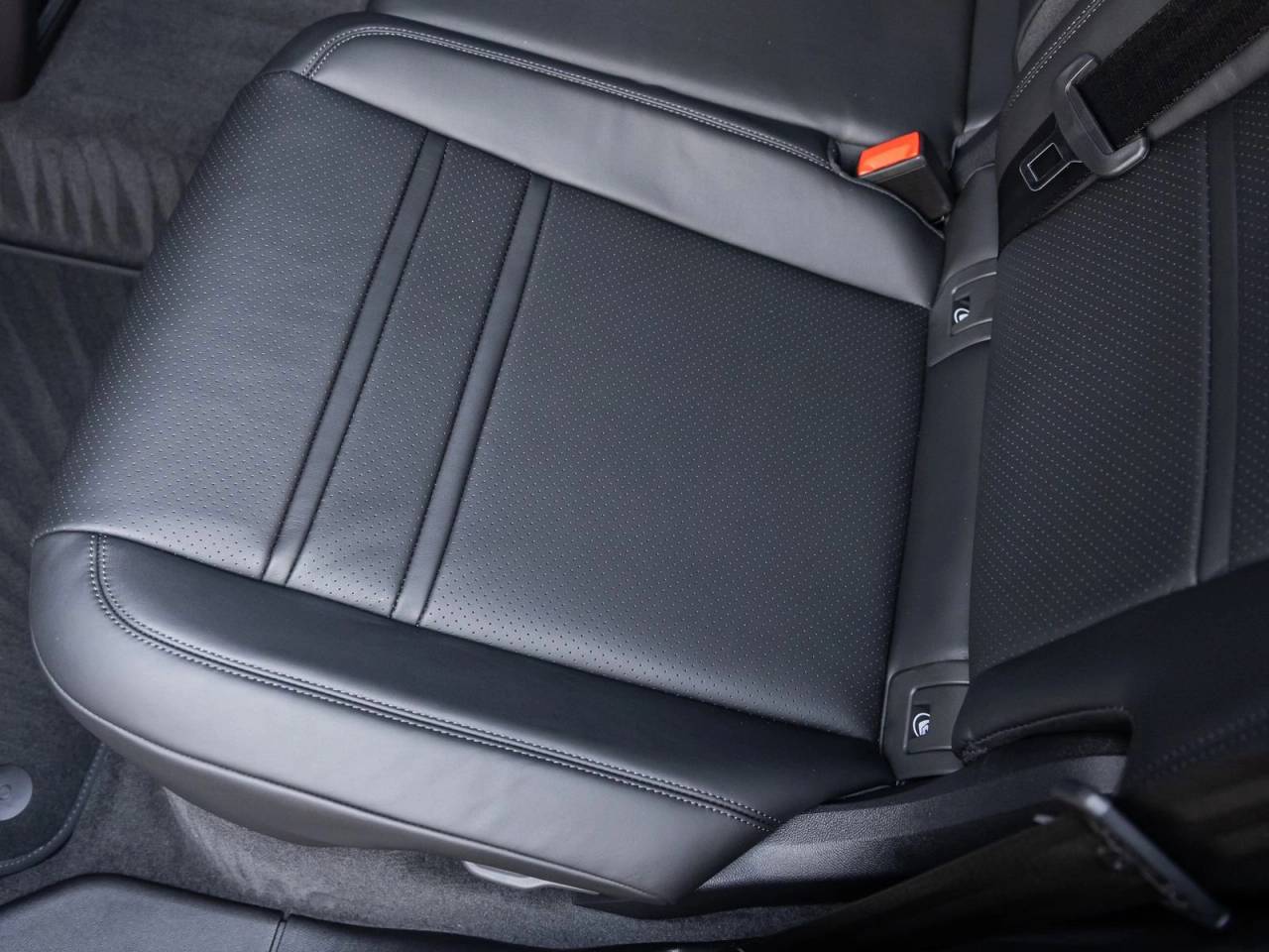 2026 Porsche Cayenne E-Hybrid Coupe