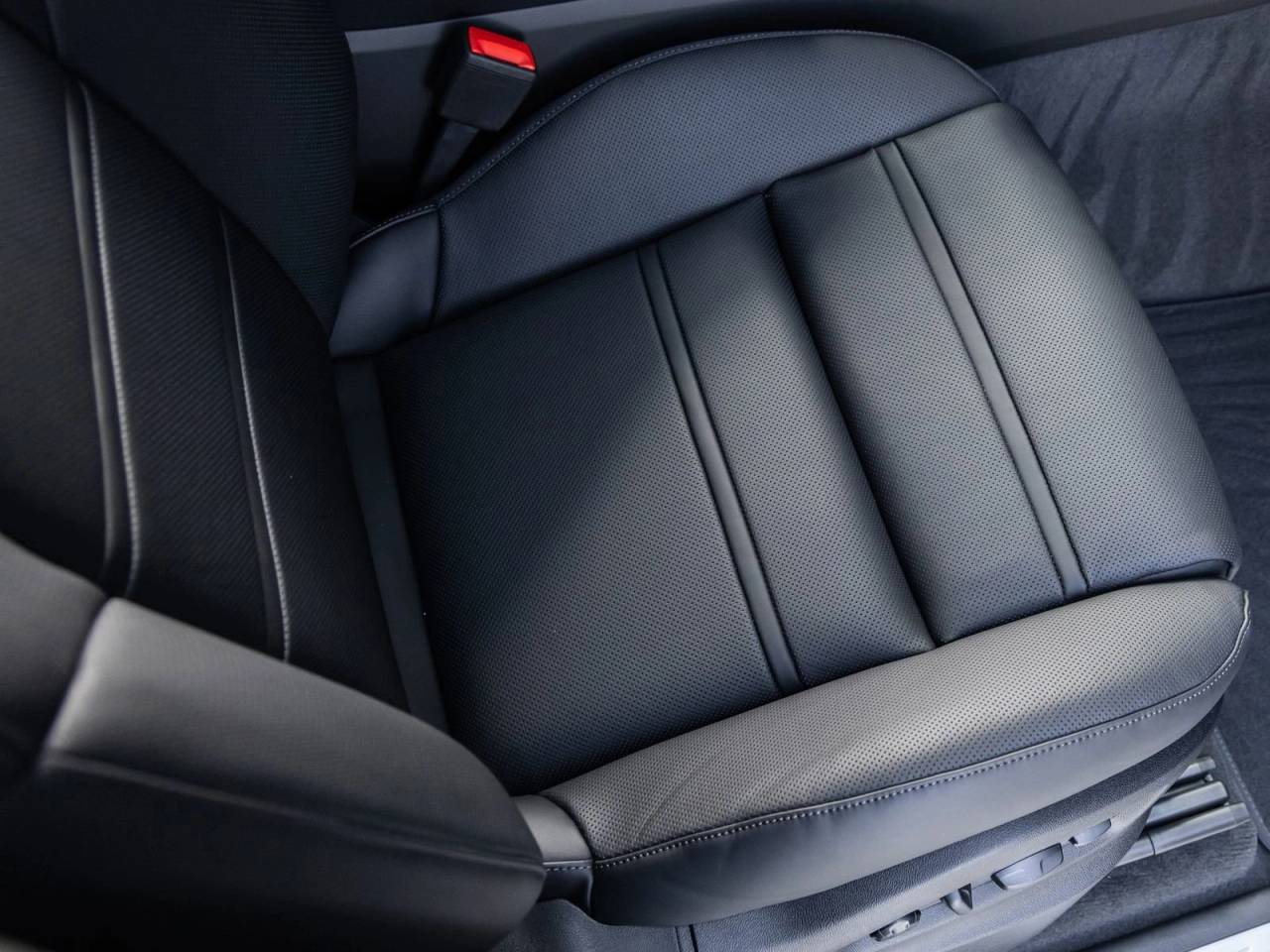 2026 Porsche Cayenne E-Hybrid Coupe