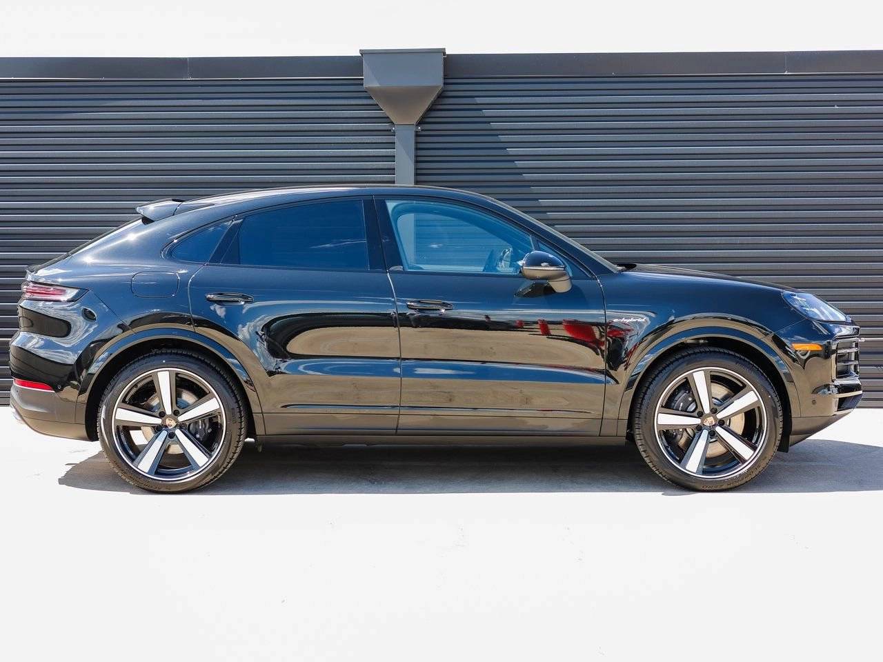 2025 Porsche Cayenne E-Hybrid Coupe