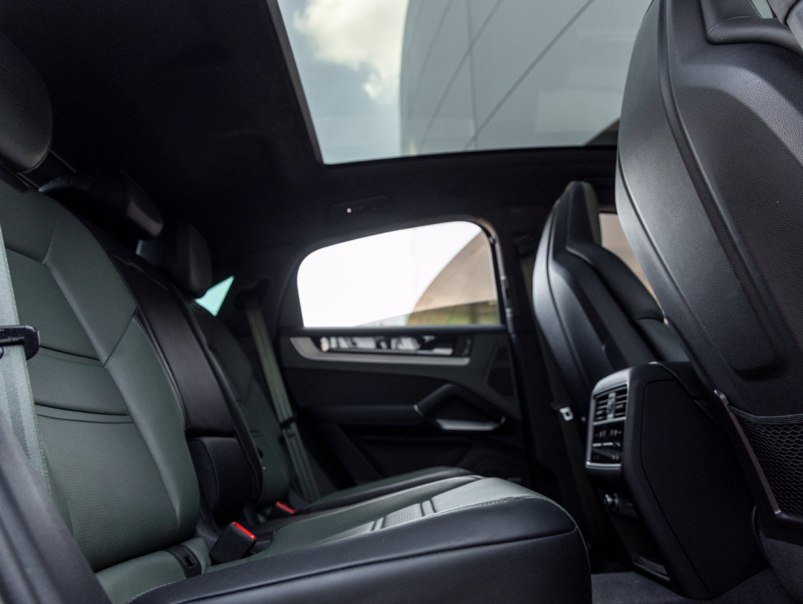 2025 Porsche Cayenne Cayenne GTS Coupe