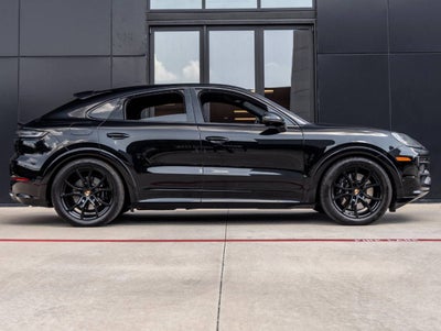 2025 Porsche Cayenne Cayenne GTS Coupe