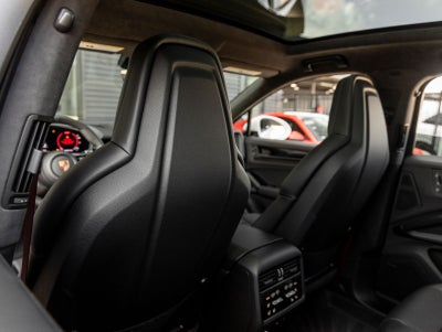 2026 Porsche Cayenne Cayenne GTS Coupe