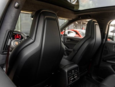 2026 Porsche Cayenne Cayenne GTS Coupe