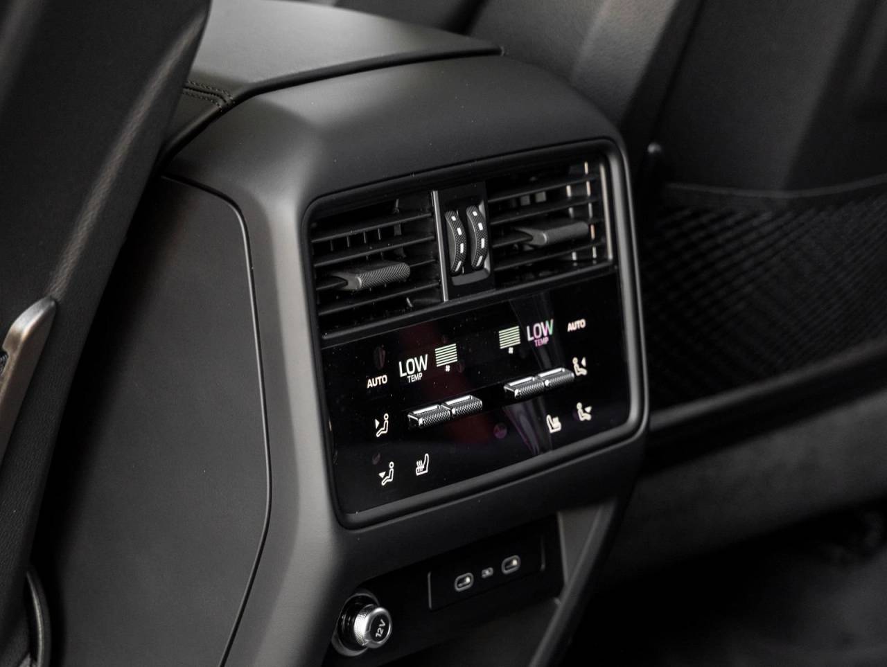 2026 Porsche Cayenne Cayenne GTS Coupe