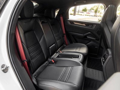 2026 Porsche Cayenne Cayenne GTS Coupe