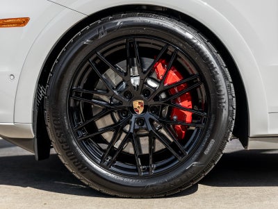 2026 Porsche Cayenne Coupe Cayenne GTS Coupe