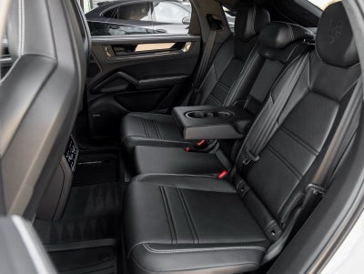 2026 Porsche Cayenne Coupe Cayenne GTS Coupe