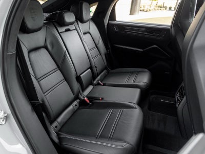 2026 Porsche Cayenne Coupe Cayenne GTS Coupe