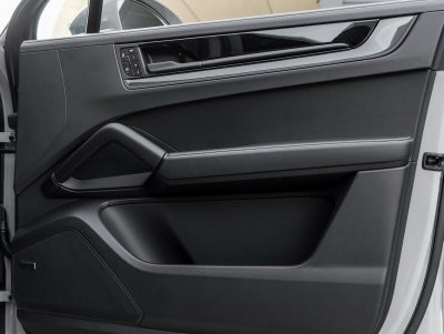 2026 Porsche Cayenne Coupe Cayenne GTS Coupe