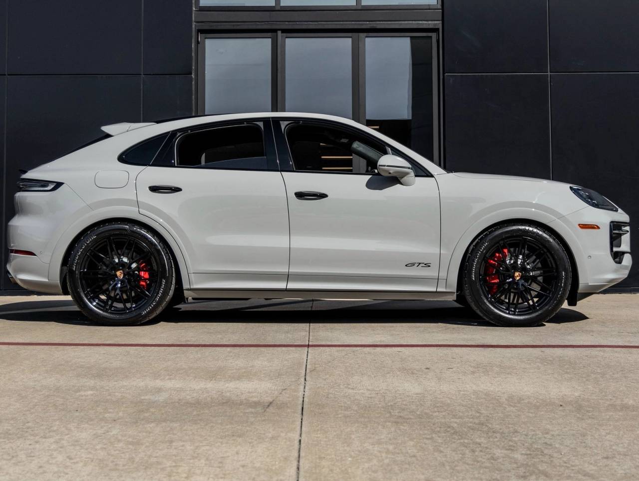 2026 Porsche Cayenne Coupe Cayenne GTS Coupe