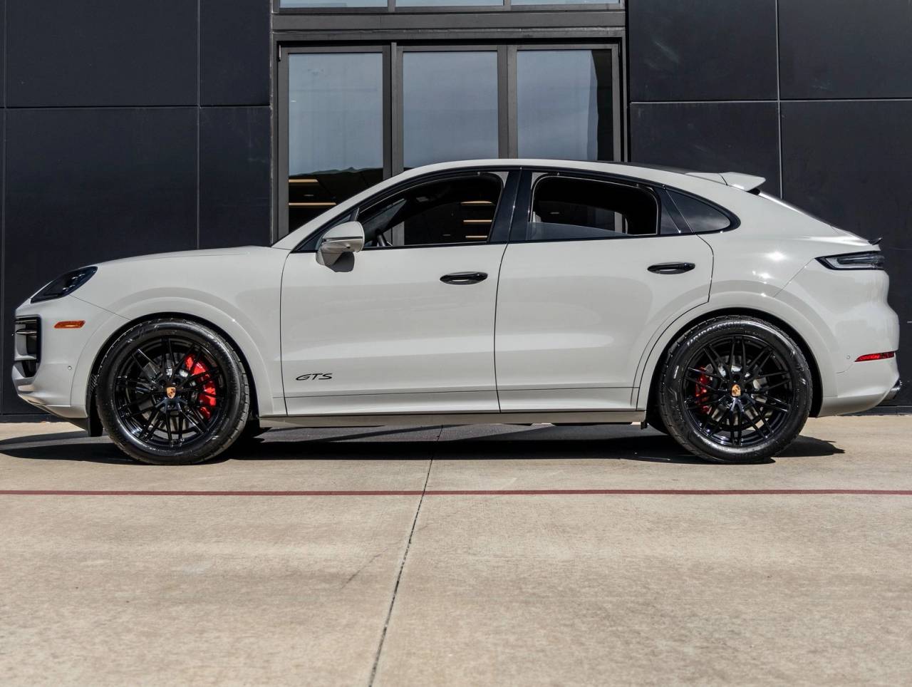 2026 Porsche Cayenne Coupe Cayenne GTS Coupe