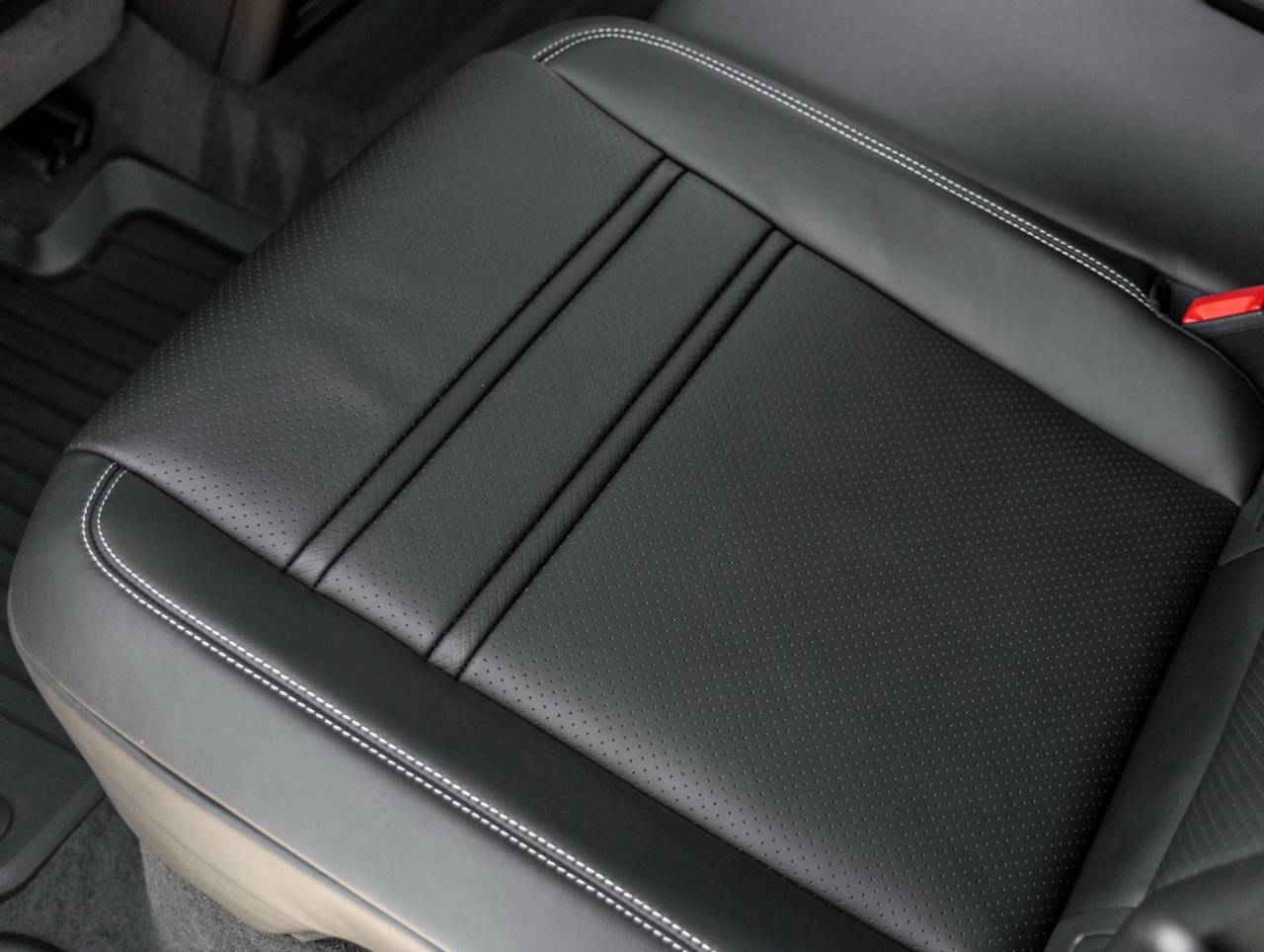 2026 Porsche Cayenne Coupe Cayenne GTS Coupe