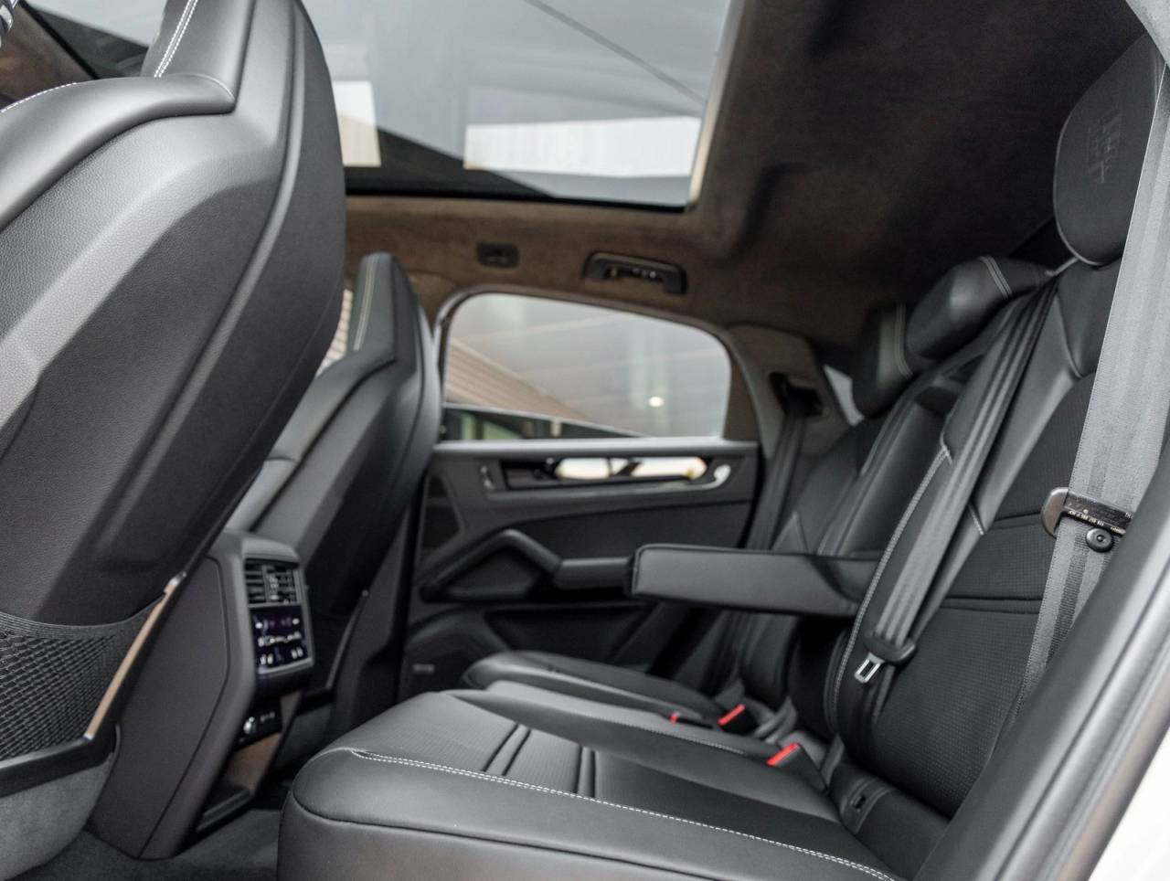 2026 Porsche Cayenne Coupe Cayenne GTS Coupe