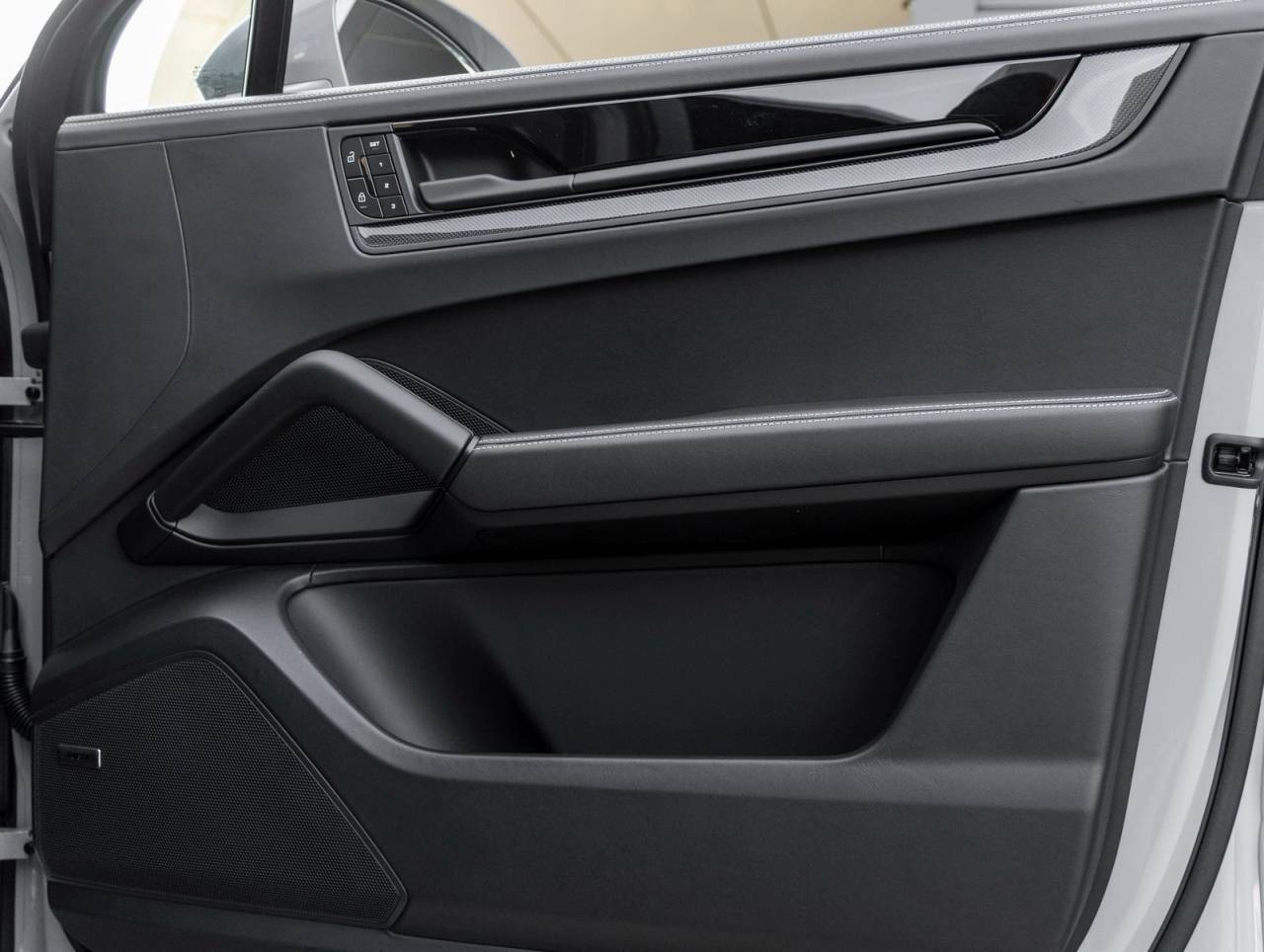 2026 Porsche Cayenne Coupe Cayenne GTS Coupe