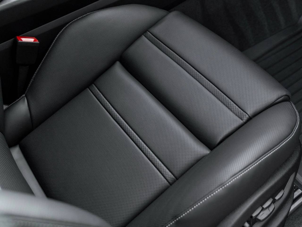 2026 Porsche Cayenne Coupe Cayenne GTS Coupe