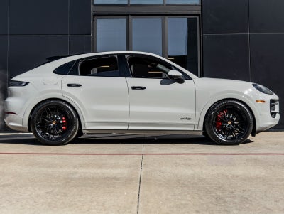 2026 Porsche Cayenne Coupe GTS
