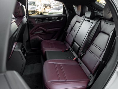 2026 Porsche Cayenne Coupe GTS