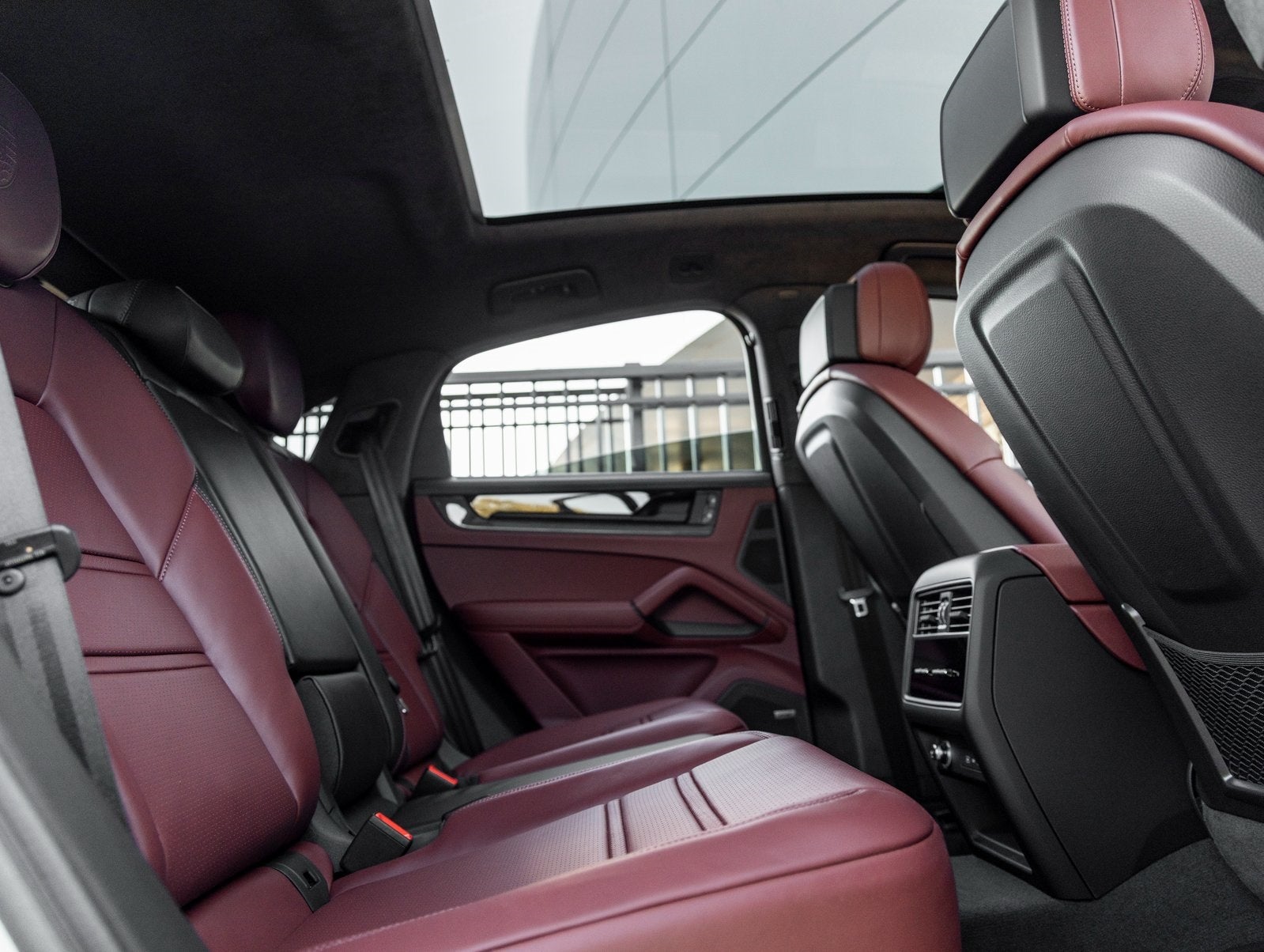 2026 Porsche Cayenne Coupe GTS