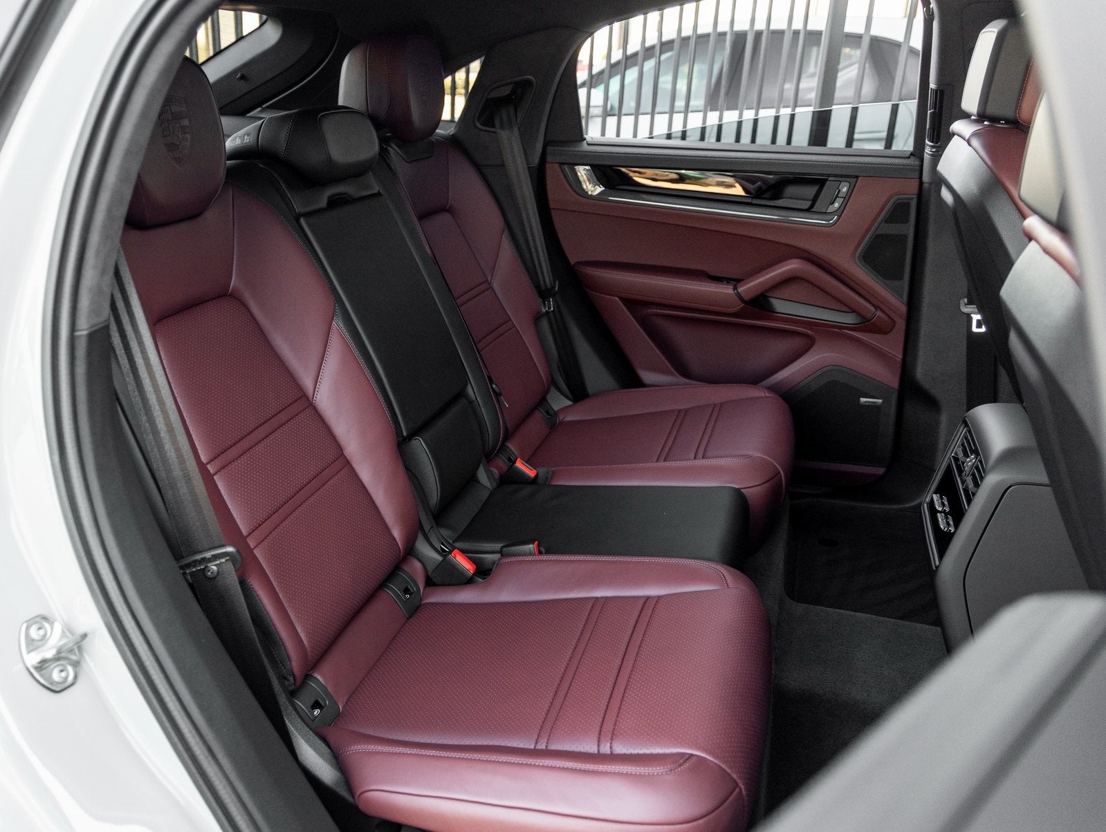 2026 Porsche Cayenne Coupe GTS