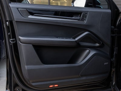 2025 Porsche Cayenne Coupe Cayenne GTS Coupe