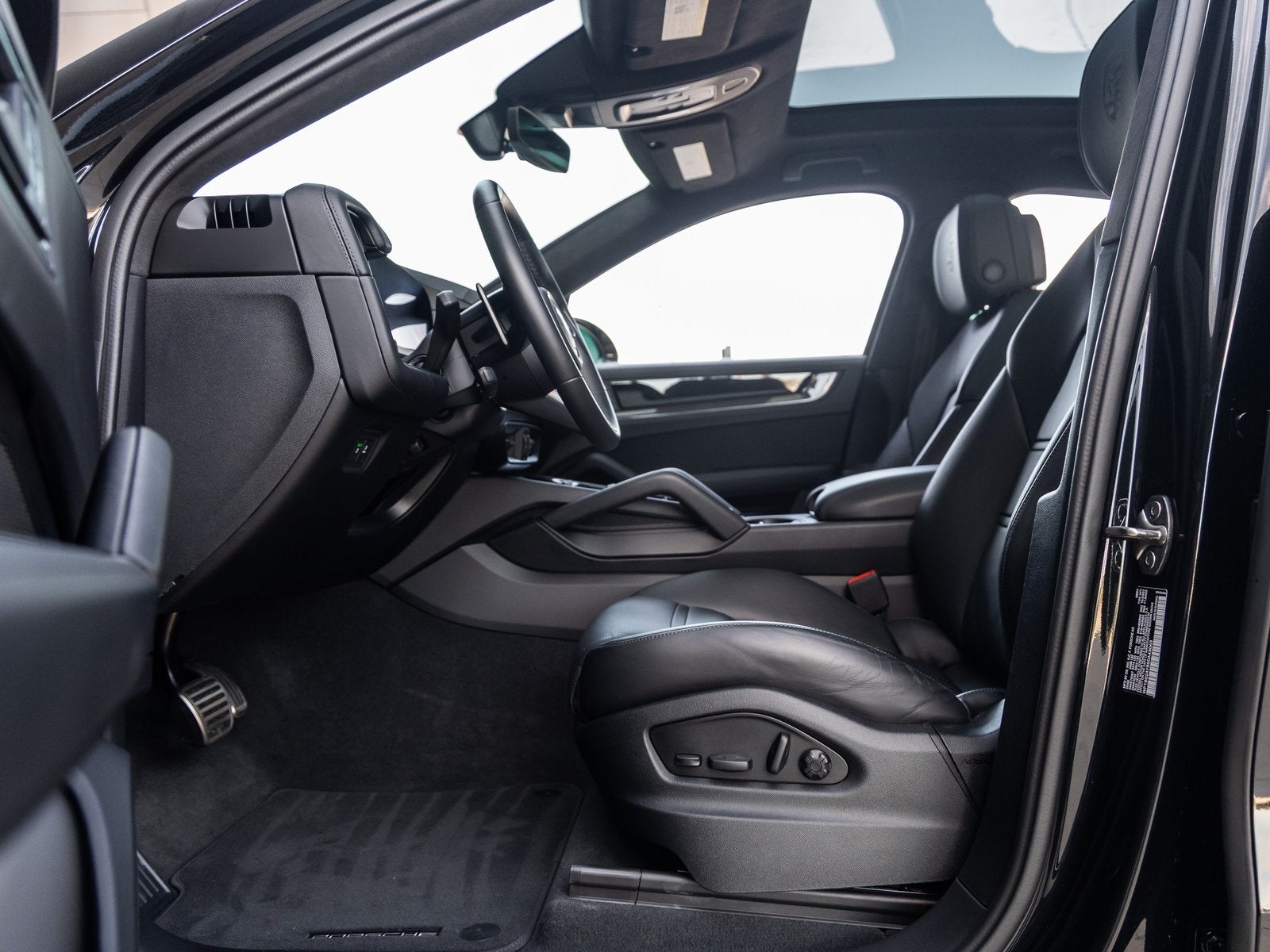 2025 Porsche Cayenne Coupe Cayenne GTS Coupe