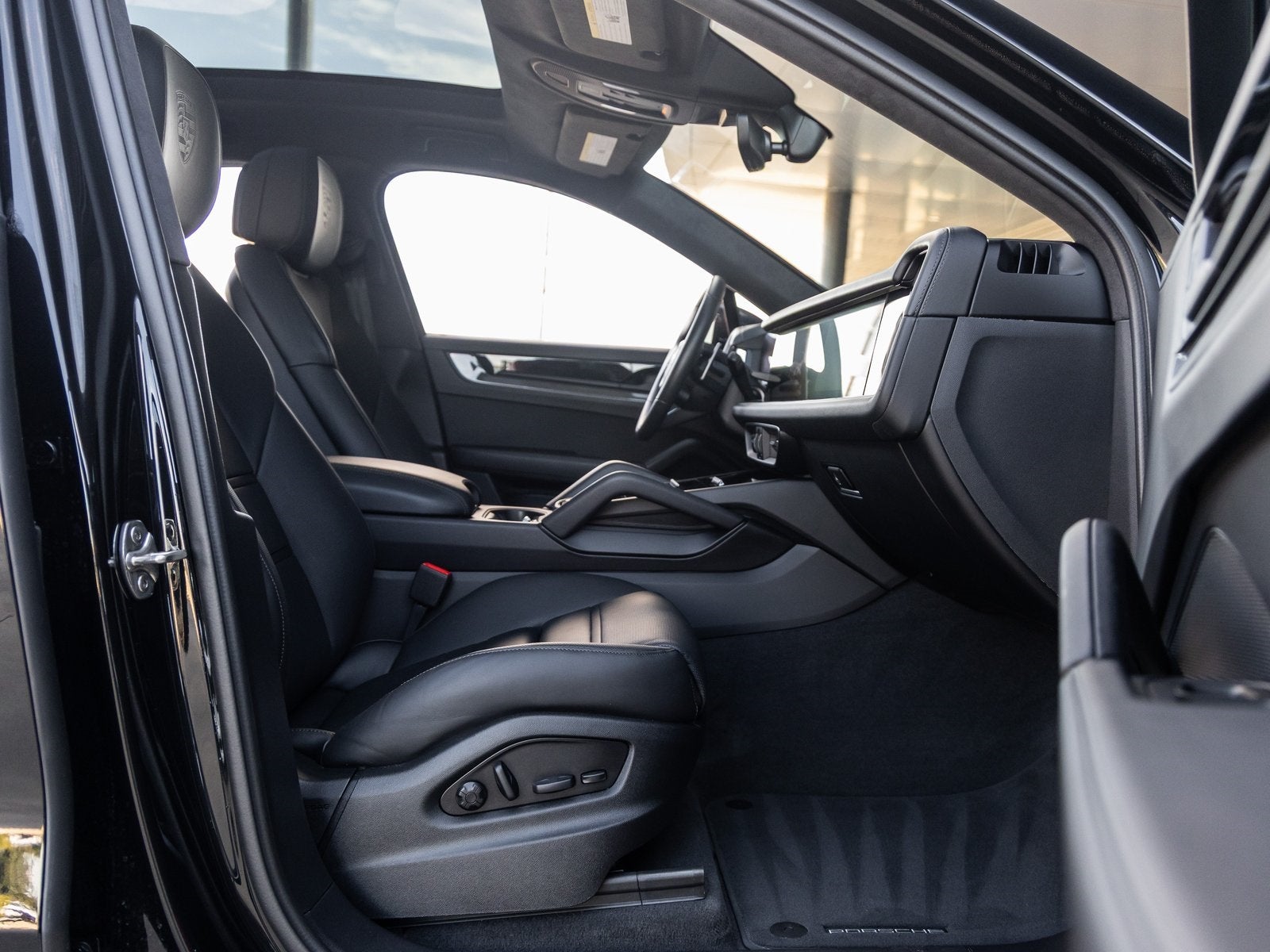 2025 Porsche Cayenne Coupe Cayenne GTS Coupe