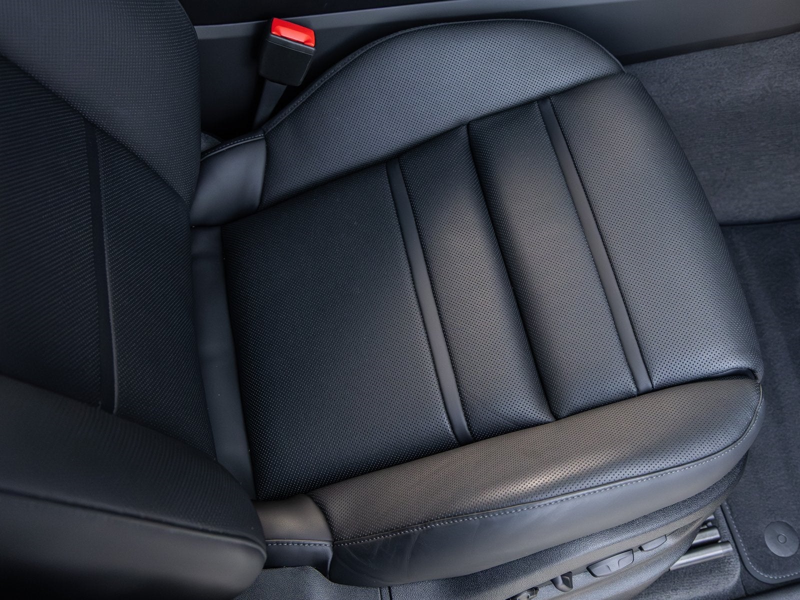 2025 Porsche Cayenne Coupe Cayenne GTS Coupe