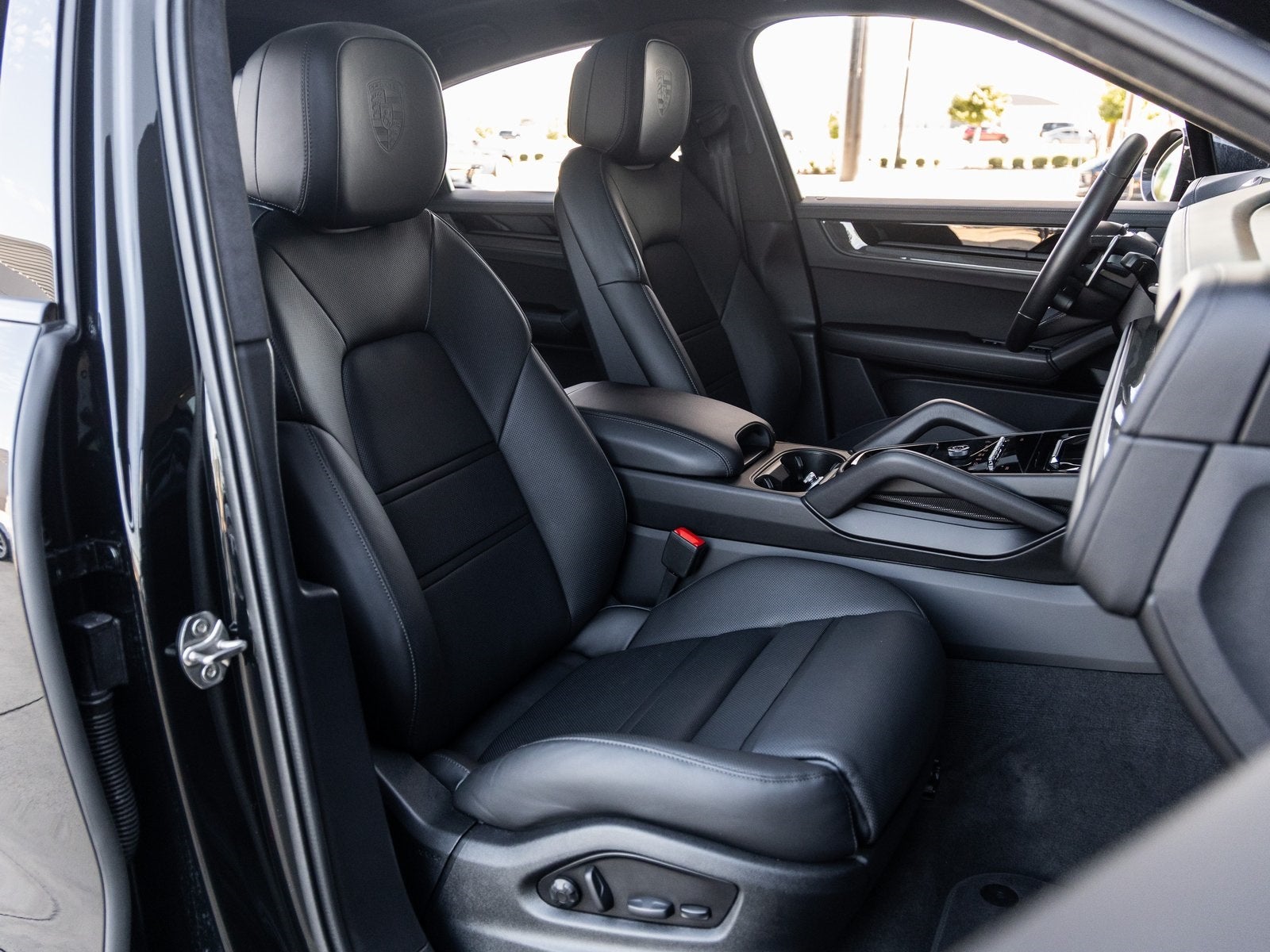 2025 Porsche Cayenne Coupe Cayenne GTS Coupe