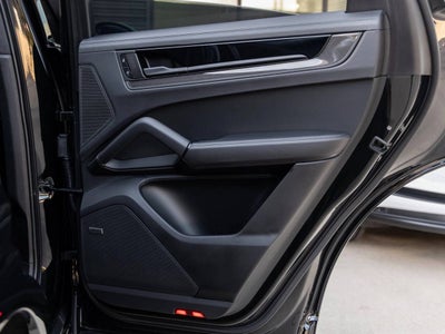 2025 Porsche Cayenne Coupe Cayenne GTS Coupe