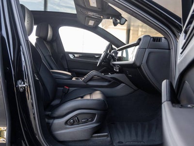 2025 Porsche Cayenne Coupe Cayenne GTS Coupe