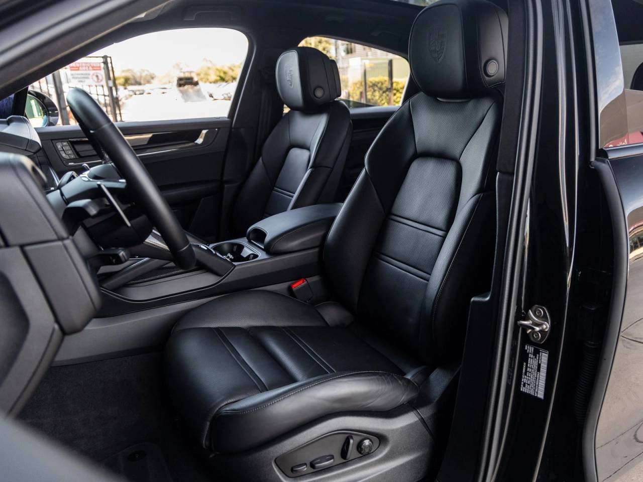 2025 Porsche Cayenne Coupe Cayenne GTS Coupe