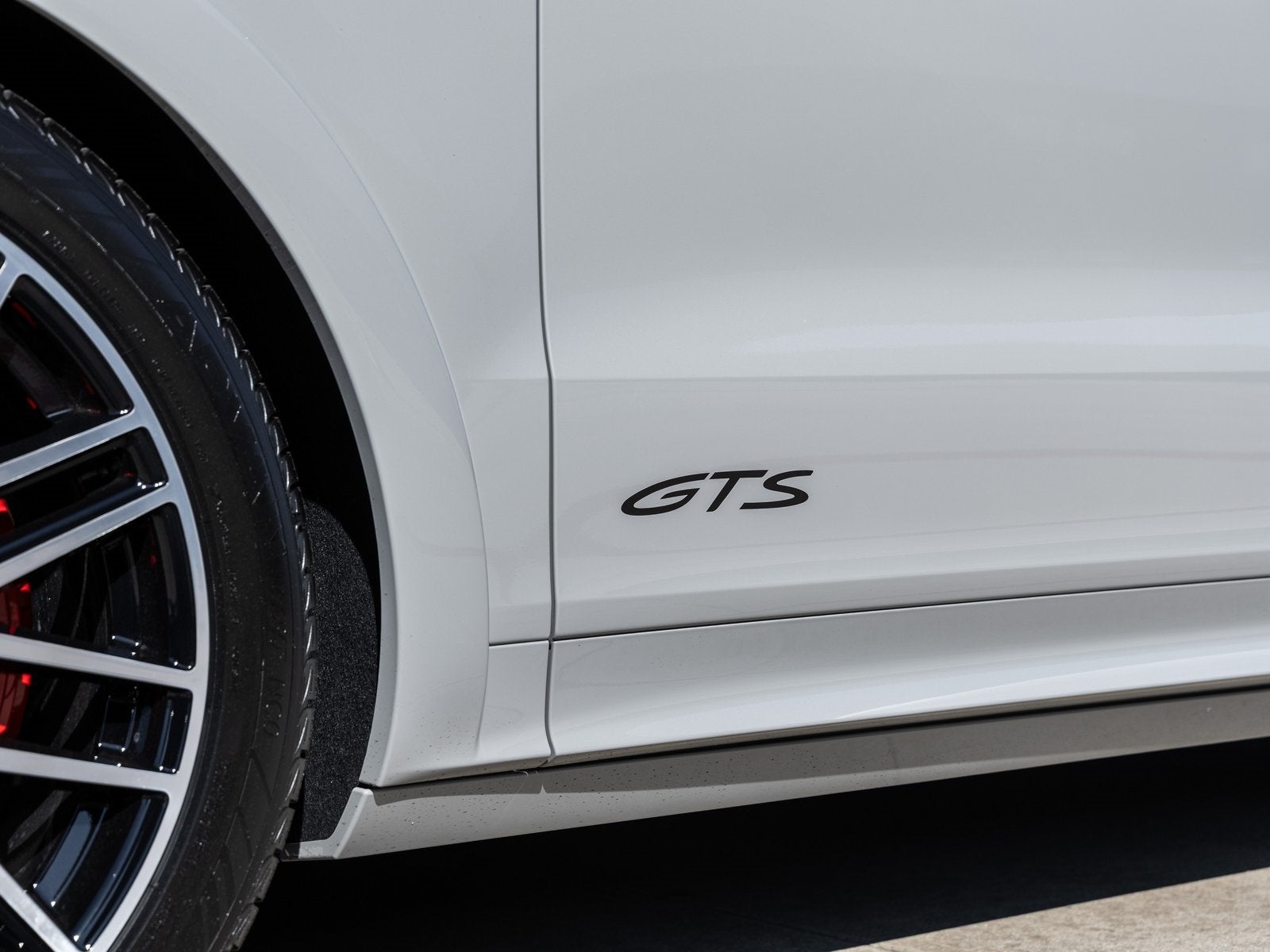 2026 Porsche Cayenne Coupe Cayenne GTS Coupe