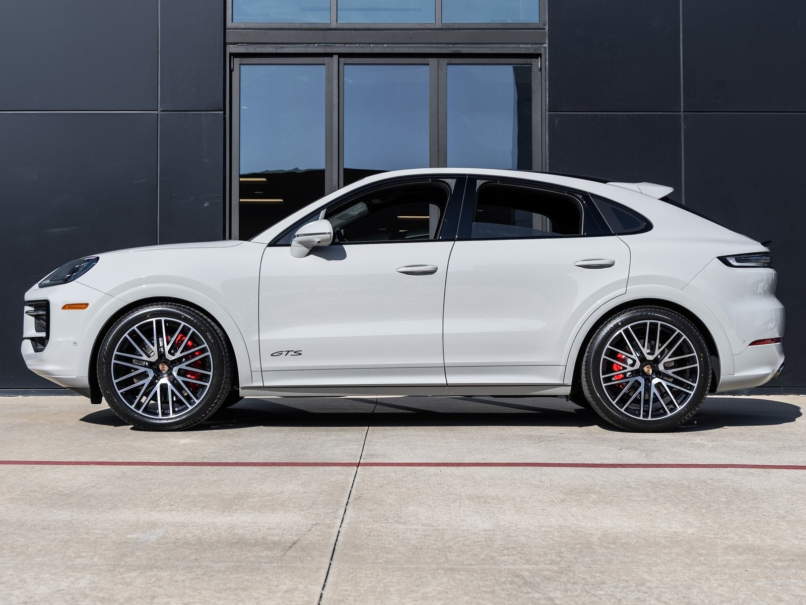 2026 Porsche Cayenne Coupe Cayenne GTS Coupe