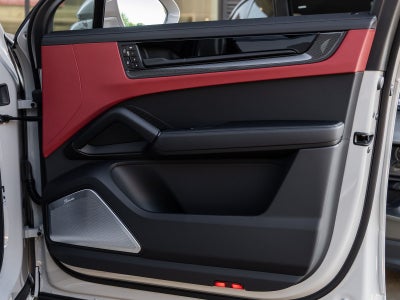 2026 Porsche Cayenne Coupe Cayenne GTS Coupe