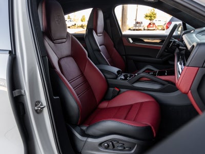 2026 Porsche Cayenne Coupe Cayenne GTS Coupe