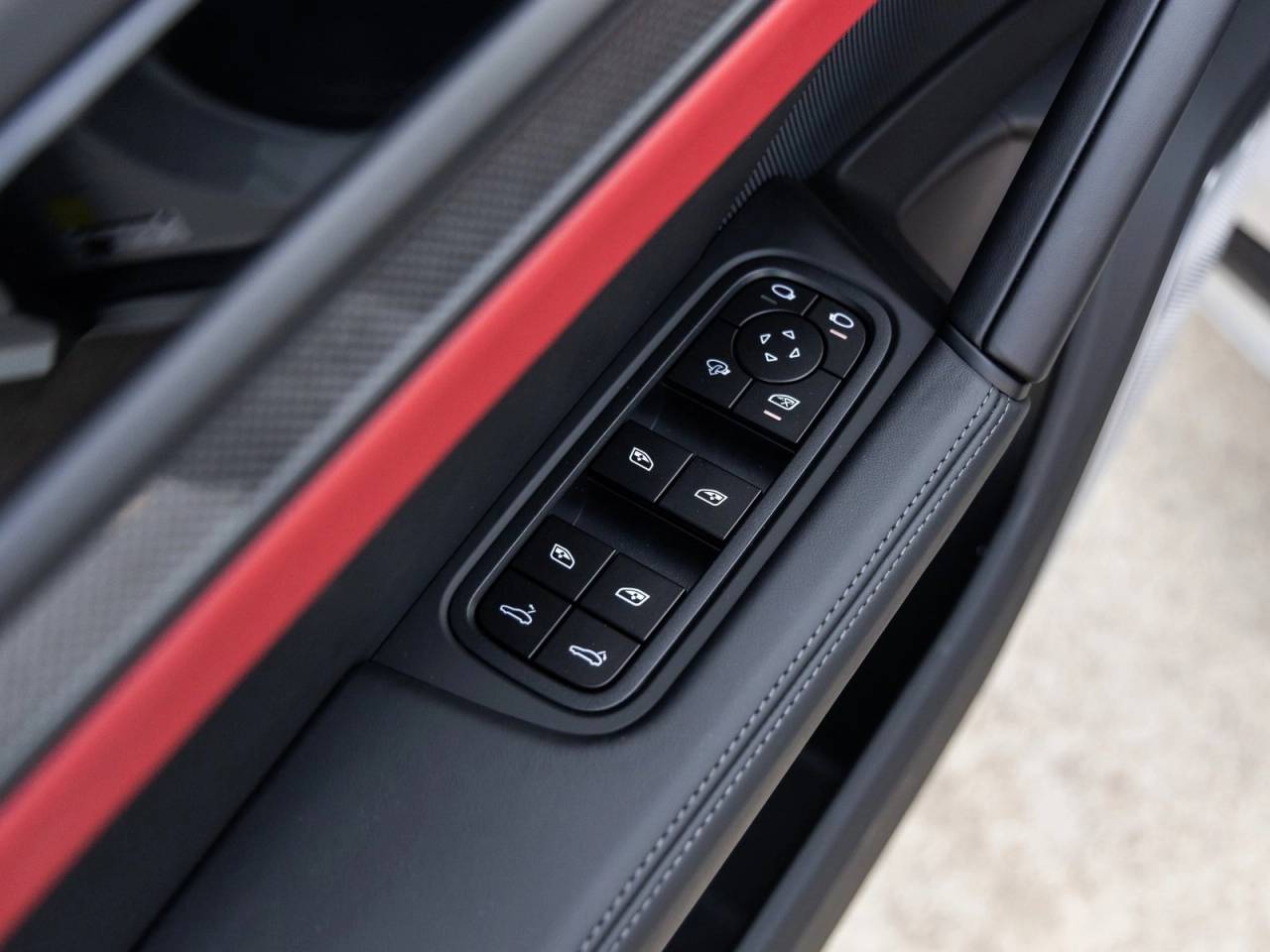 2026 Porsche Cayenne Coupe Cayenne GTS Coupe