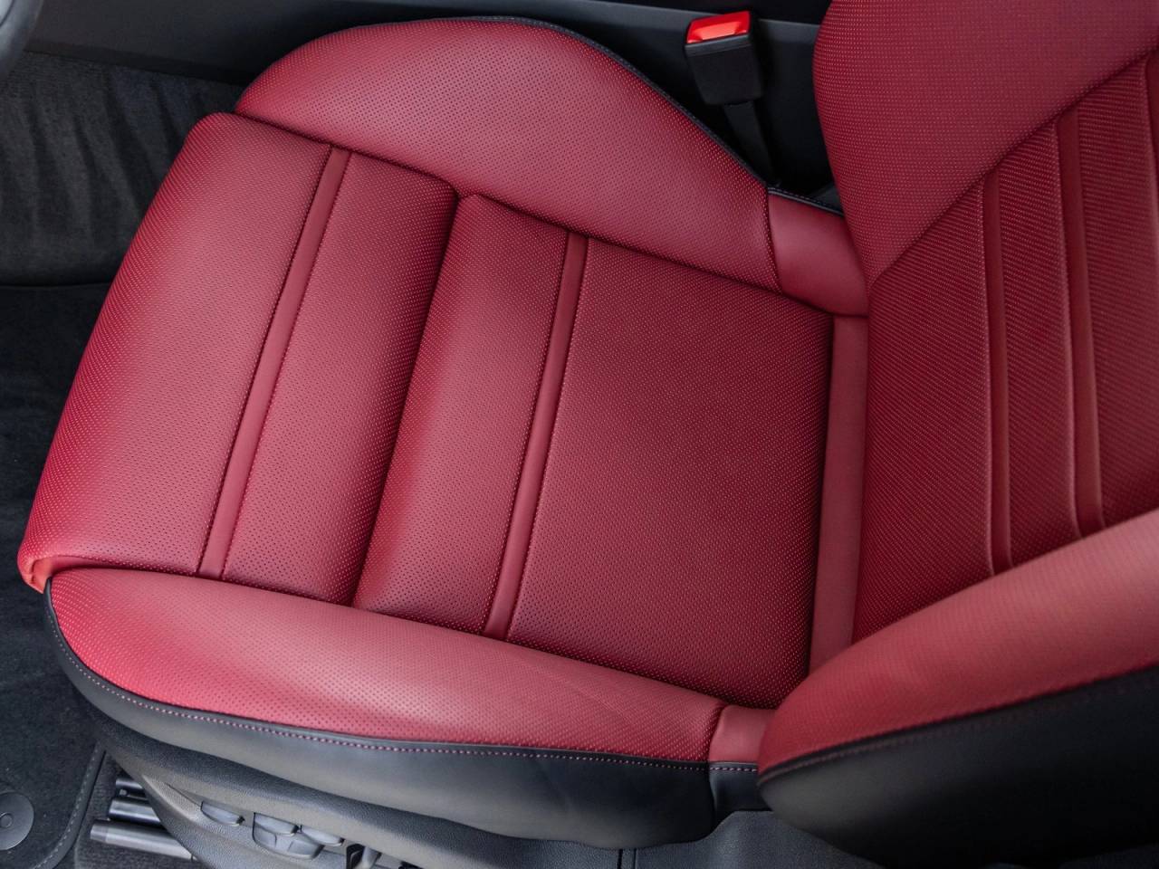 2026 Porsche Cayenne Coupe Cayenne GTS Coupe