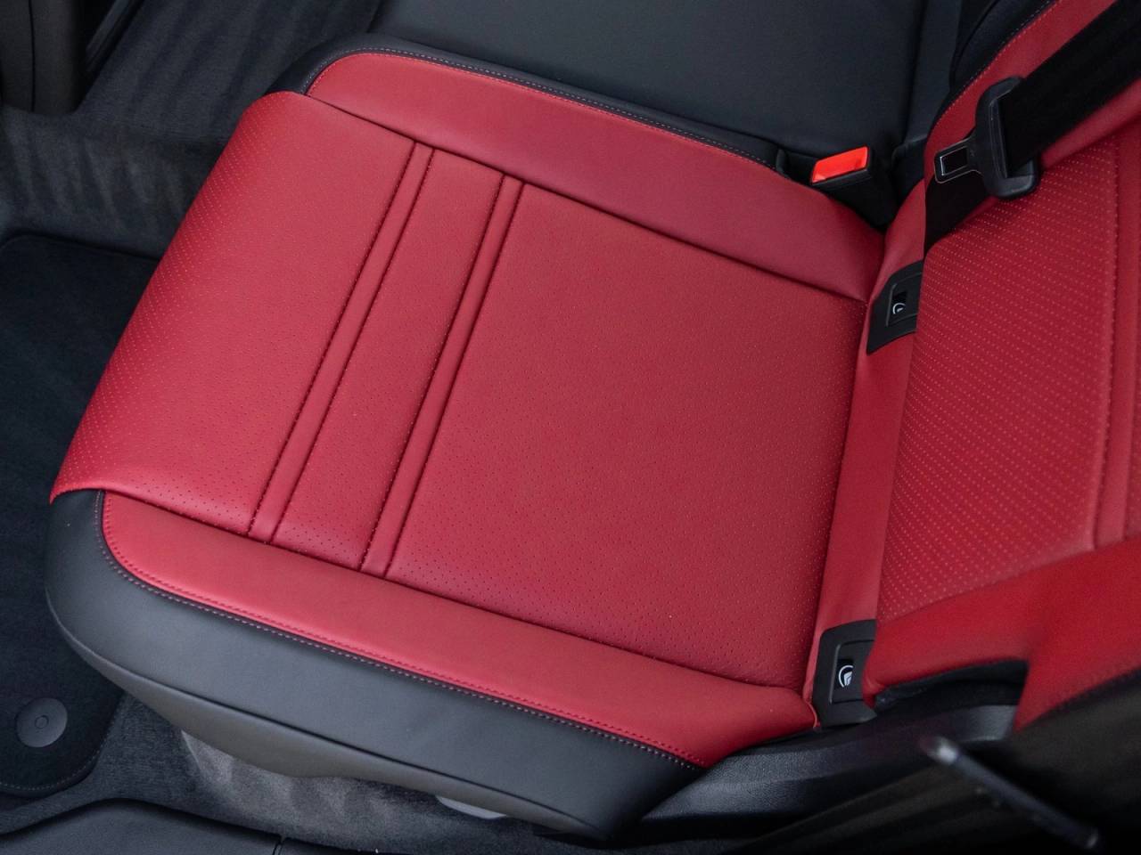 2026 Porsche Cayenne Coupe Cayenne GTS Coupe