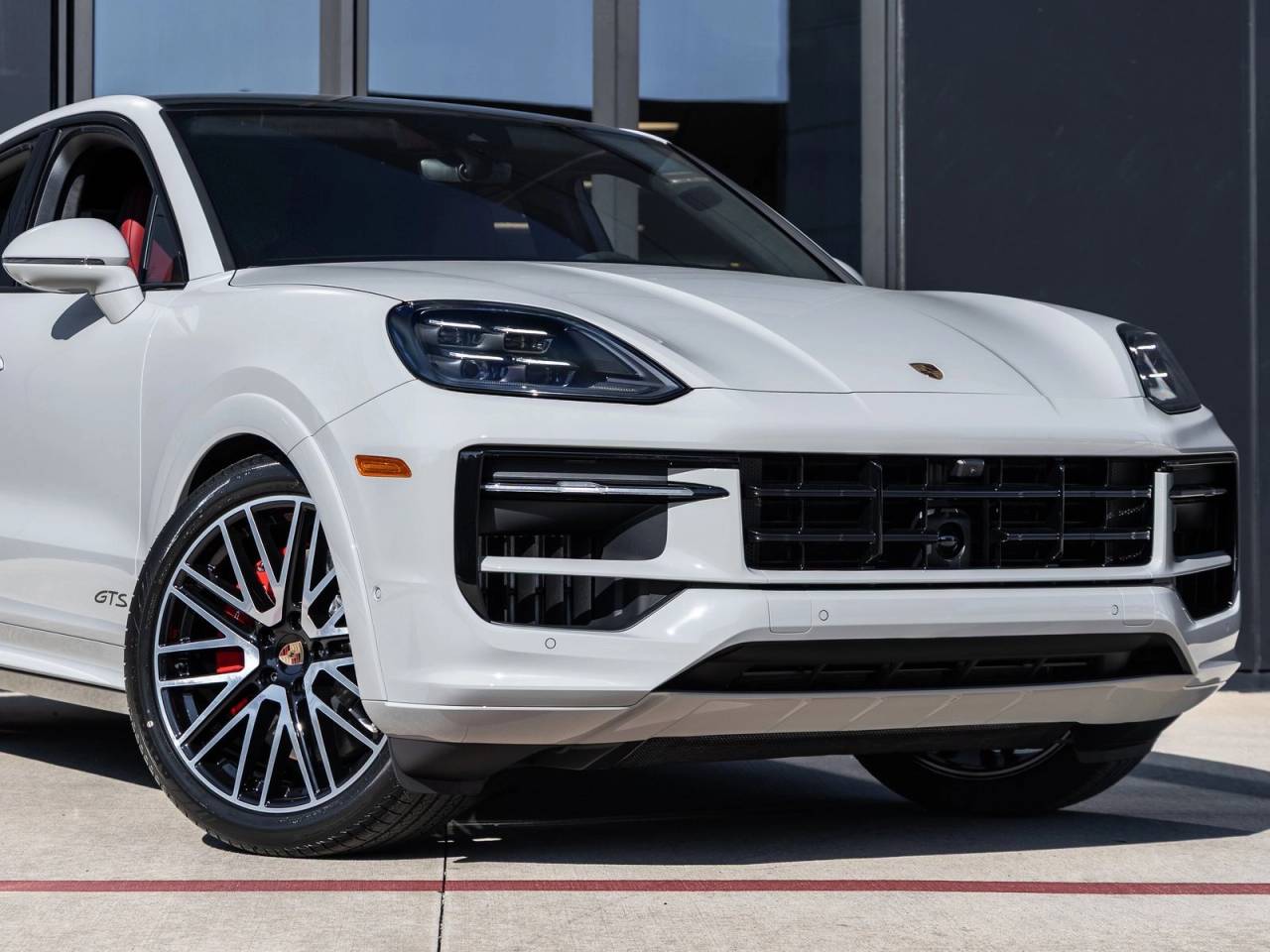 2026 Porsche Cayenne Coupe Cayenne GTS Coupe