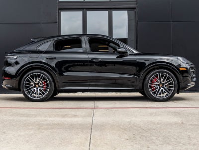 2026 Porsche Cayenne Coupe GTS