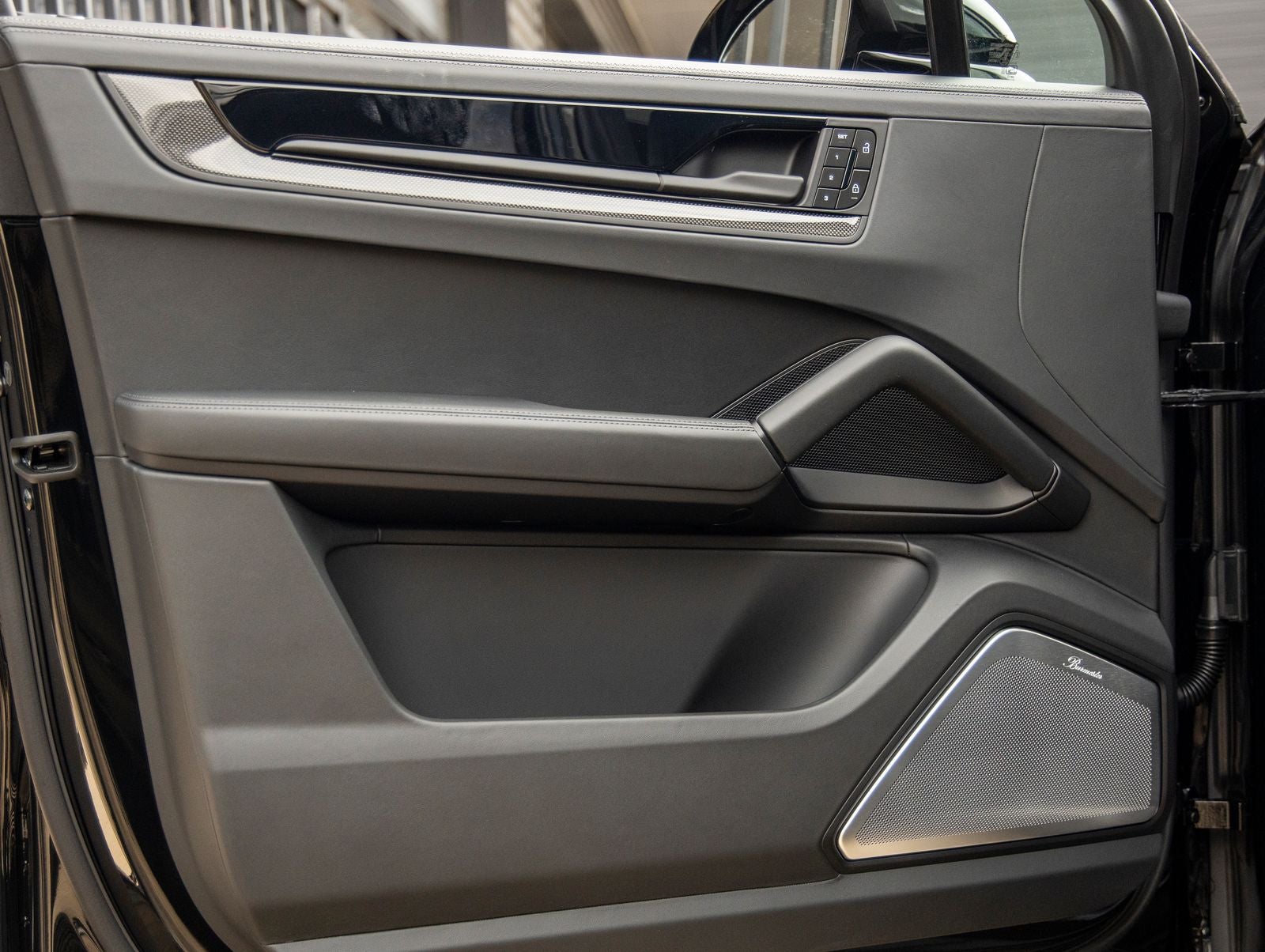 2026 Porsche Cayenne Coupe GTS