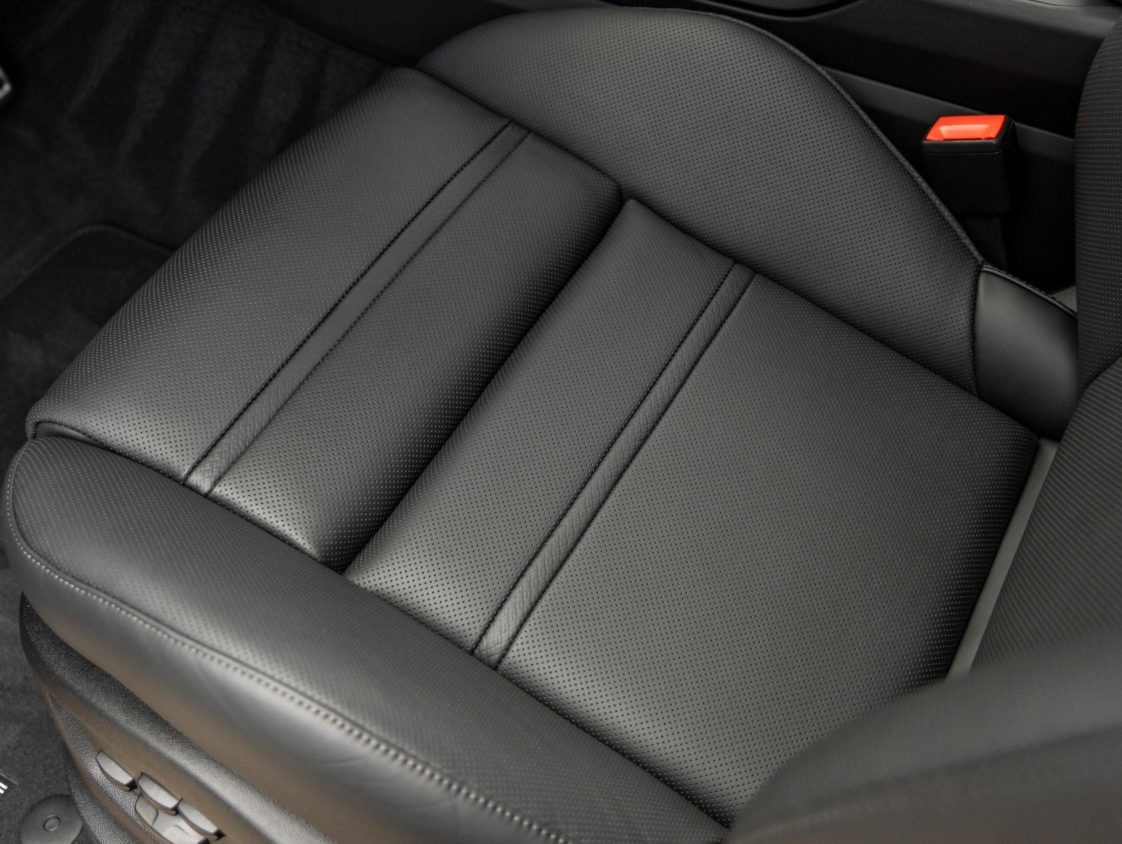 2026 Porsche Cayenne Coupe GTS