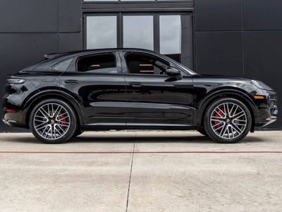 2026 Porsche Cayenne Coupe Cayenne GTS Coupe