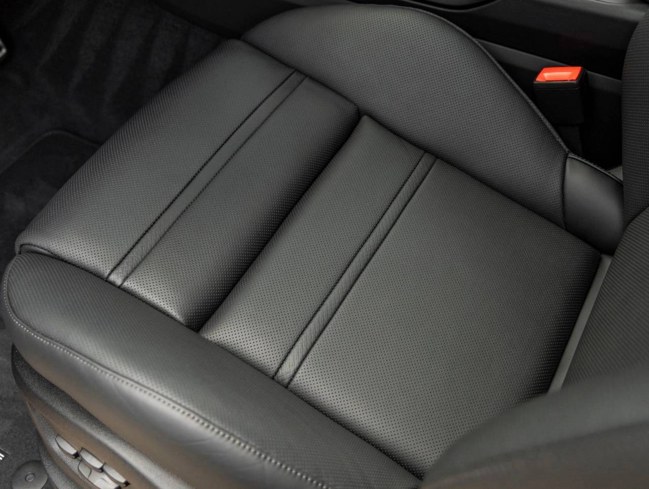 2026 Porsche Cayenne Coupe Cayenne GTS Coupe