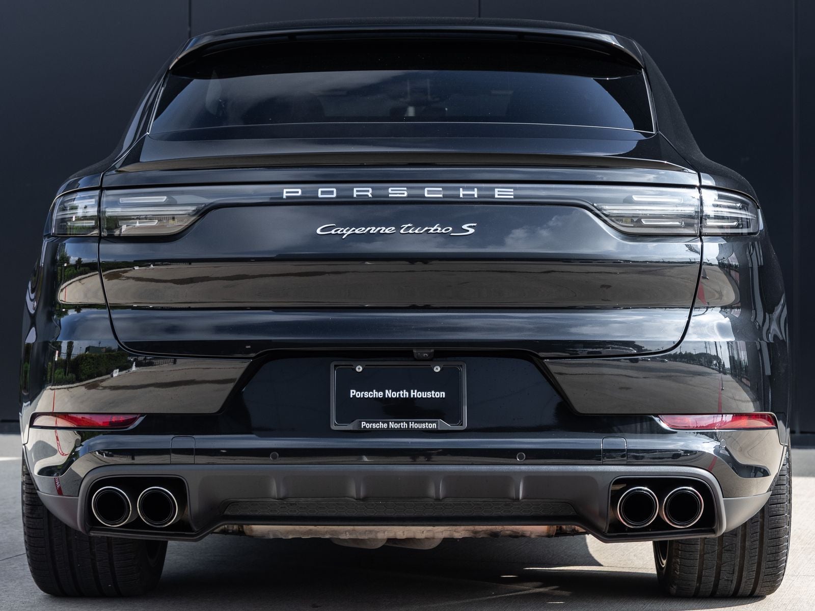 2023 Porsche Cayenne Turbo S E-Hybrid Coupe