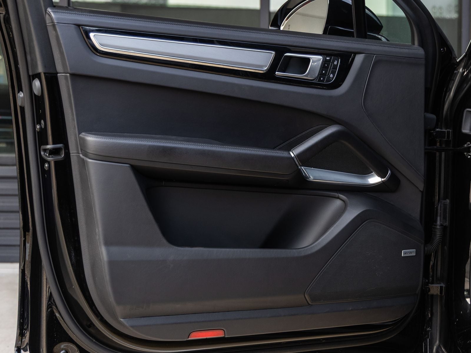 2023 Porsche Cayenne Turbo S E-Hybrid Coupe
