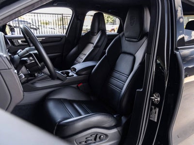 2023 Porsche Cayenne Cayenne Turbo GT