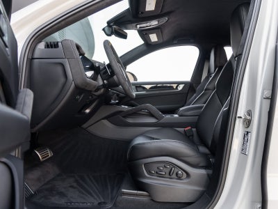 2026 Porsche Cayenne Coupe Turbo GT